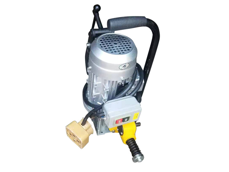 DZG-31型電動(dòng)空心鋼(gang)軌鑽孔(kǒng)機 